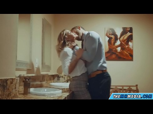 ❤️ Nuair a mheallann blonde busty tú i seomra scíthe poiblí ️❌ Porn bhaile ag ga.hentai-menu.ru